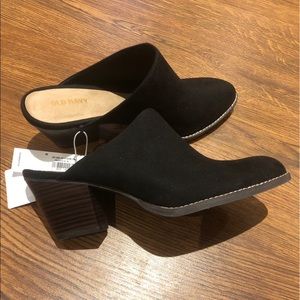 ✨NWT✨ Old Navy black pointed toe heeled mule size 8